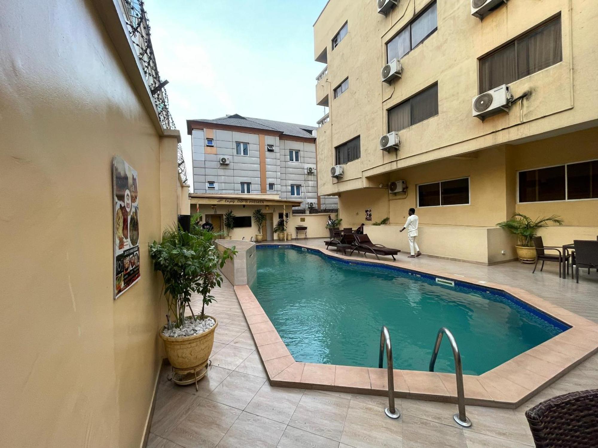 Presken Hotels @Fajodd-4 Ikeja Bagian luar foto