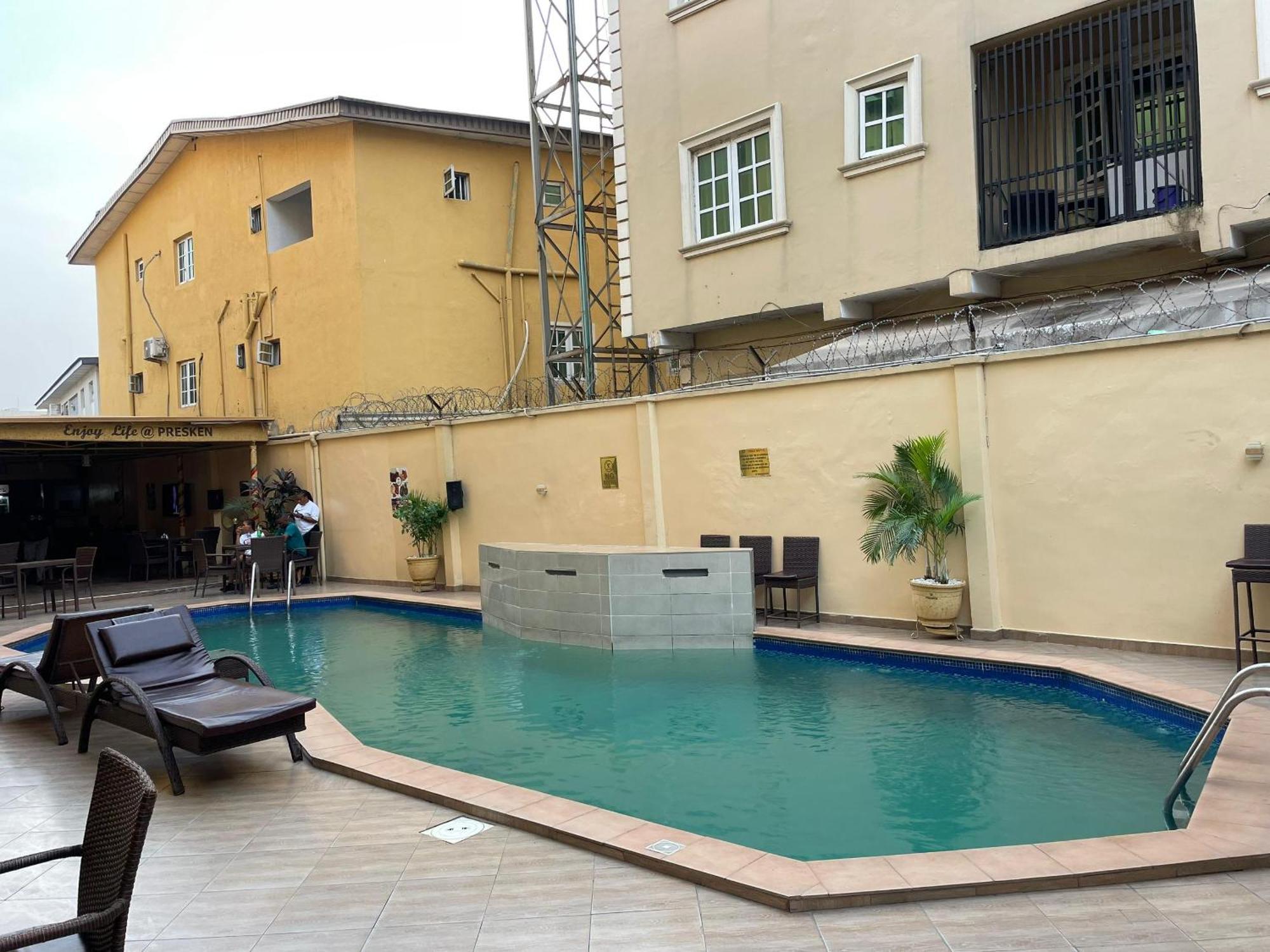 Presken Hotels @Fajodd-4 Ikeja Bagian luar foto